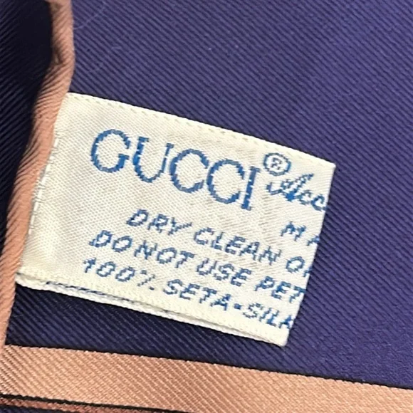 Gucci 💯 Silk blue large Scarf 35 x 35 - Picture 11 of 11